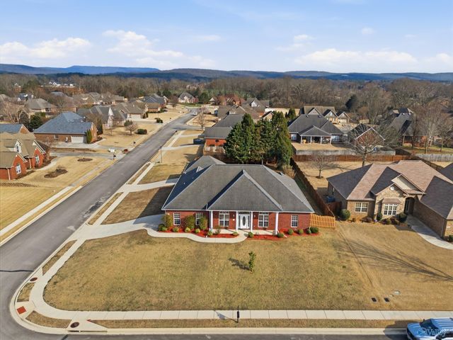 107 Cherry Ridge Drive, New Market, AL 35761