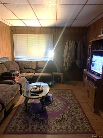 2255 Yemans Street, Hamtramck, MI 48212