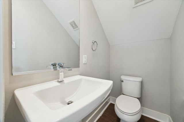 614 Thornton Road G, Houston, TX 77018