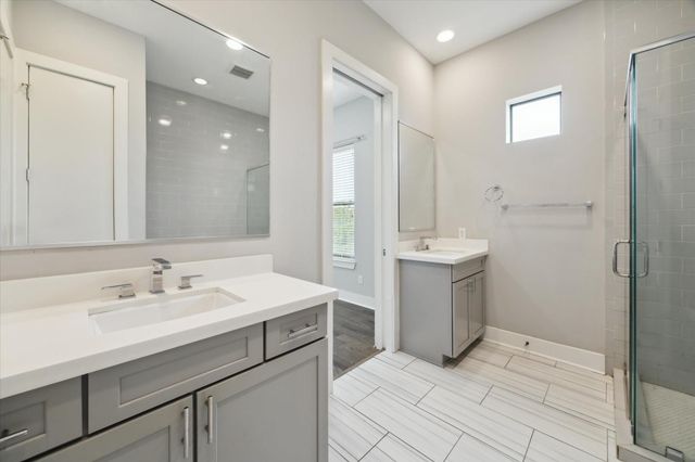 614 Thornton Road G, Houston, TX 77018