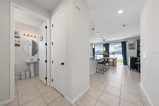 339 LAKE SMART CIRCLE, Winter Haven, FL 33881