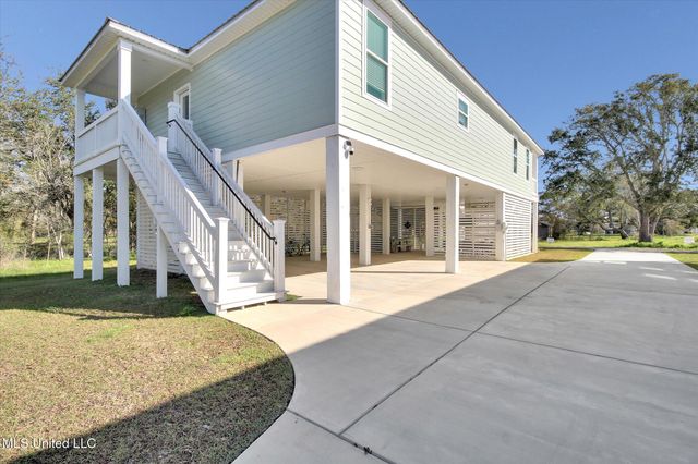 219 Demetz Avenue, Pass Christian, MS 39571