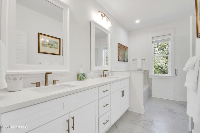 219 Demetz Avenue, Pass Christian, MS 39571