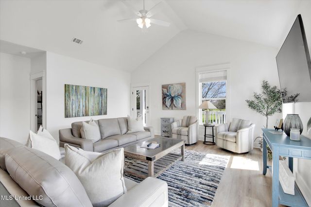 219 Demetz Avenue, Pass Christian, MS 39571