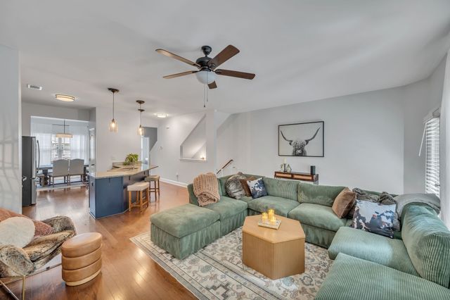 1119 Woodbury Falls Ct, Nashville, TN 37221