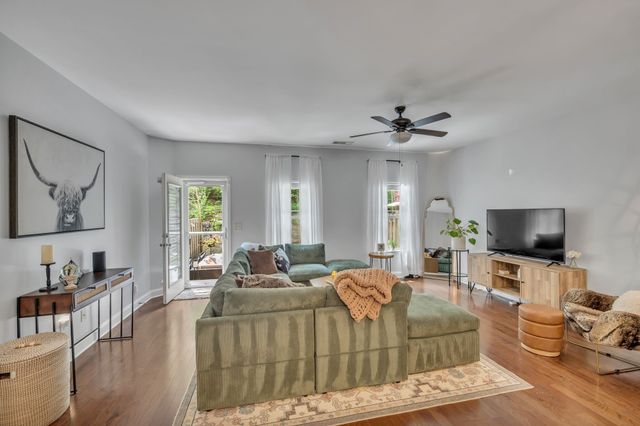 1119 Woodbury Falls Ct, Nashville, TN 37221