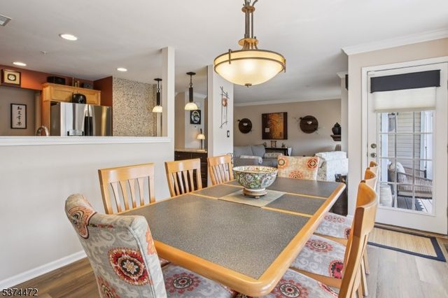 64 Lakeview Ct, Pompton Lakes Boro, NJ 07442