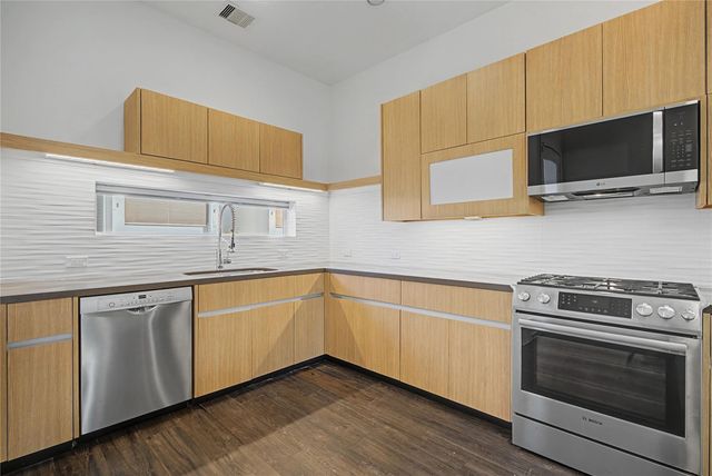 5519 Paraiso Place, Houston, TX 77091