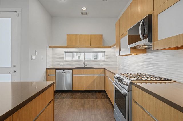 5519 Paraiso Place, Houston, TX 77091