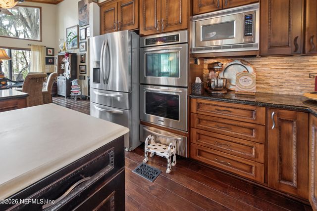 298 SE 5TH Avenue, Melrose, FL 32666