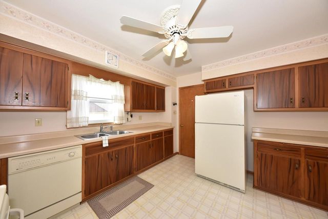 3877 Van Eimeren AVENUE, Cudahy, WI 53110