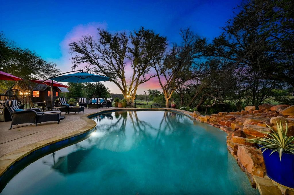 913 Southridge RD, Salado, TX 76571