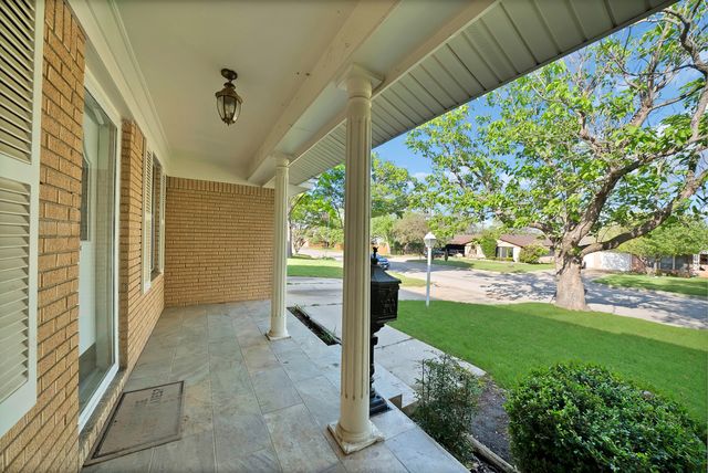 3458 Cimmaron Trail, Fort Worth, TX 76116