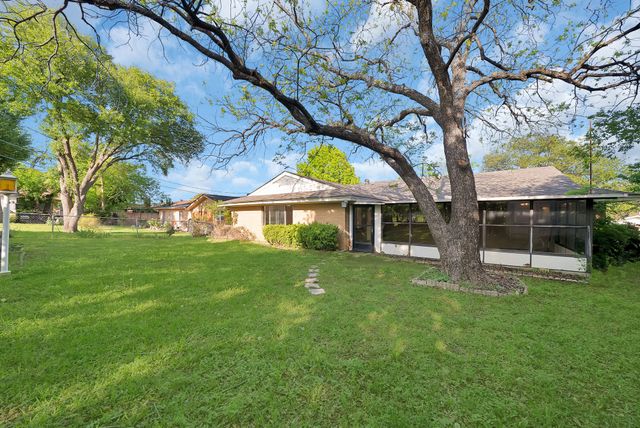 3458 Cimmaron Trail, Fort Worth, TX 76116