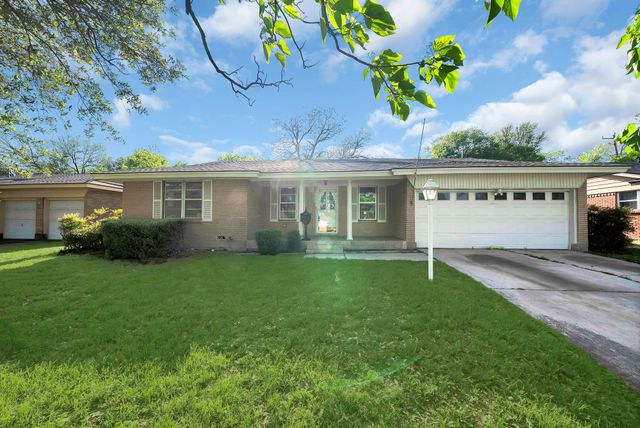 3458 Cimmaron Trail, Fort Worth, TX 76116