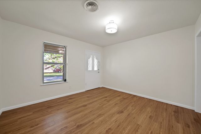 3458 Cimmaron Trail, Fort Worth, TX 76116