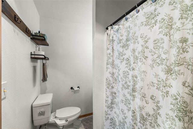 16330 84th Court SE, Yelm, WA 98597