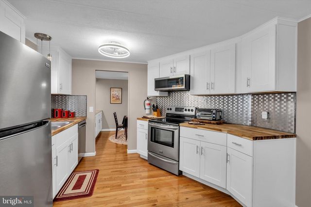 166 MOCKINGBIRD WAY, Whiting, NJ 08759