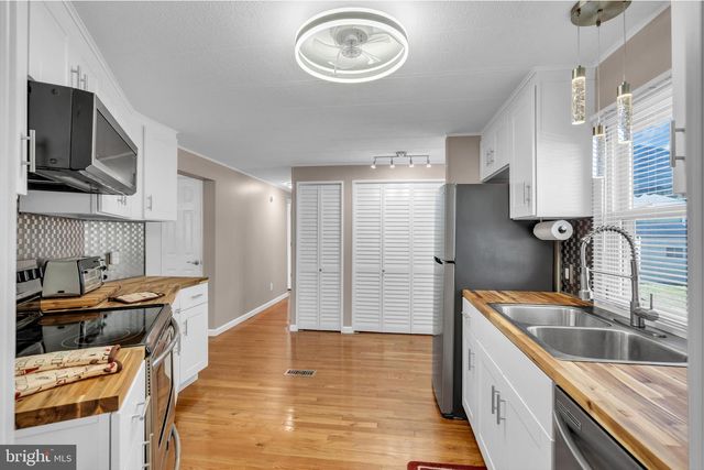 166 MOCKINGBIRD WAY, Whiting, NJ 08759