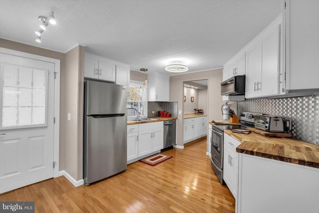 166 MOCKINGBIRD WAY, Whiting, NJ 08759