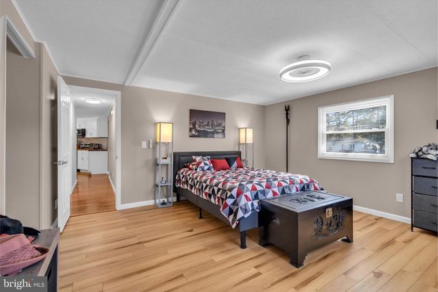 166 MOCKINGBIRD WAY, Whiting, NJ 08759