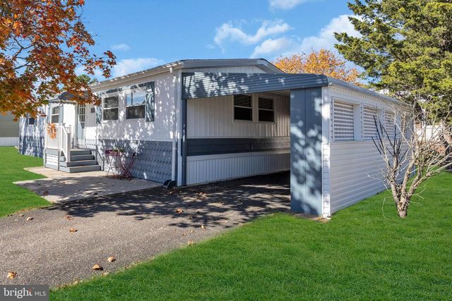 166 MOCKINGBIRD WAY, Whiting, NJ 08759