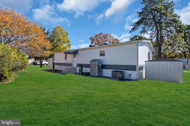 166 MOCKINGBIRD WAY, Whiting, NJ 08759