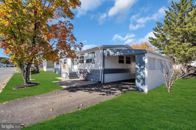 166 MOCKINGBIRD WAY, Whiting, NJ 08759