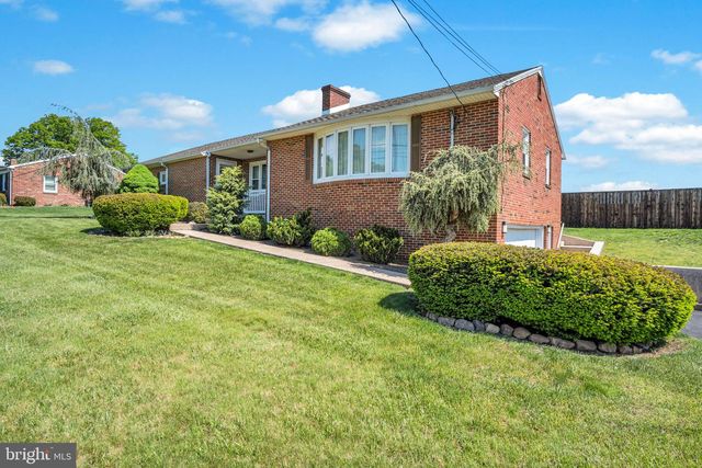1257 ROSSMOYNE RD, Mechanicsburg, PA 17055