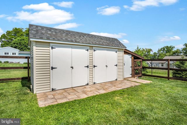 1257 ROSSMOYNE RD, Mechanicsburg, PA 17055