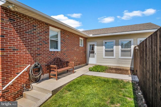 1257 ROSSMOYNE RD, Mechanicsburg, PA 17055