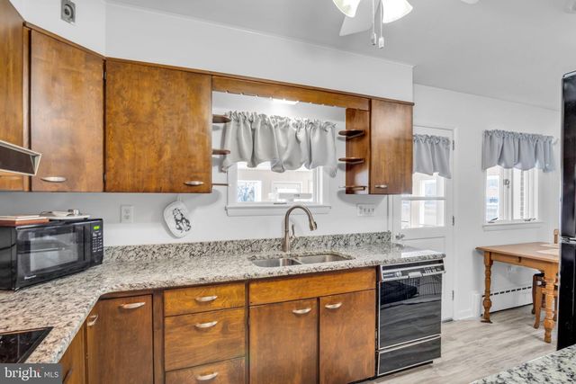 1257 ROSSMOYNE RD, Mechanicsburg, PA 17055