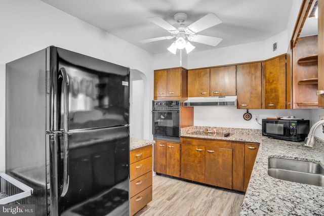 1257 ROSSMOYNE RD, Mechanicsburg, PA 17055