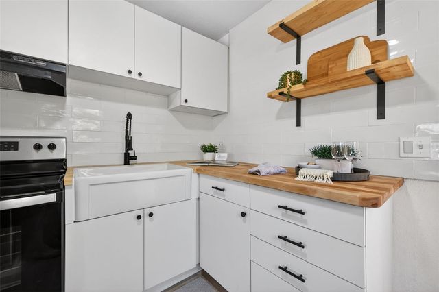 3226 36TH AVENUE N, St Petersburg, FL 33713