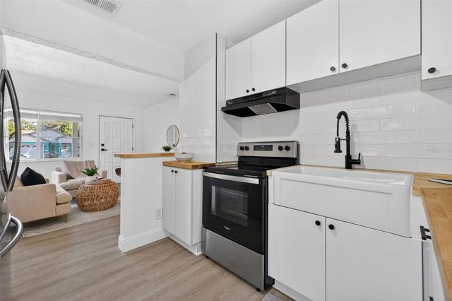 3226 36TH AVENUE N, St Petersburg, FL 33713