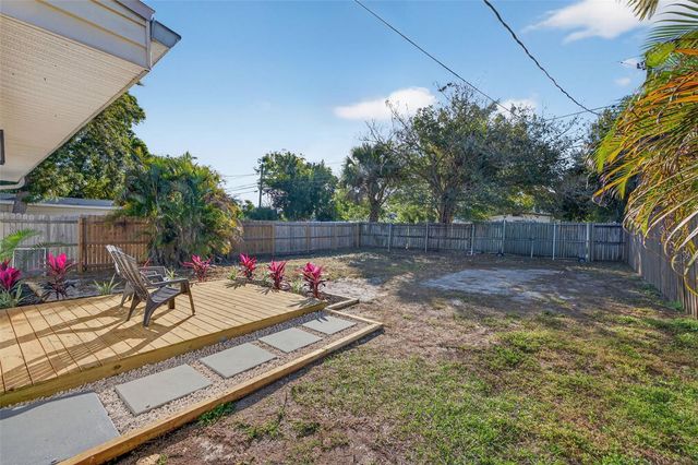 3226 36TH AVENUE N, St Petersburg, FL 33713