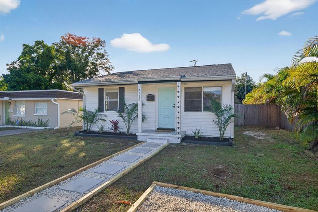 3226 36TH AVENUE N, St Petersburg, FL 33713