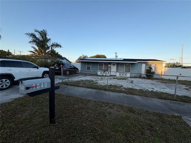 1840 NW 33rd Ter, Lauderhill, FL 33311