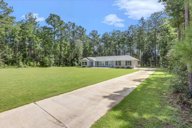 175 Oak Grove Lane, Quincy, FL 32351