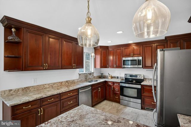 6351 MONTROSE ST, Alexandria, VA 22312