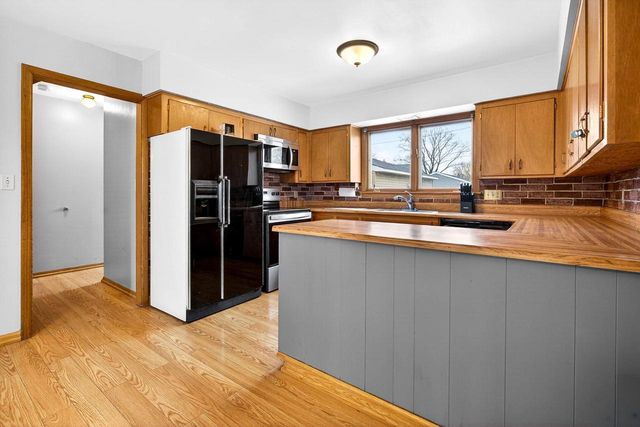 1041 SHANNON STREET, Neenah, WI 54956