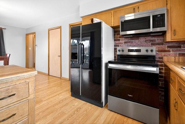 1041 SHANNON STREET, Neenah, WI 54956