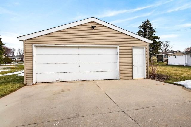 1041 SHANNON STREET, Neenah, WI 54956