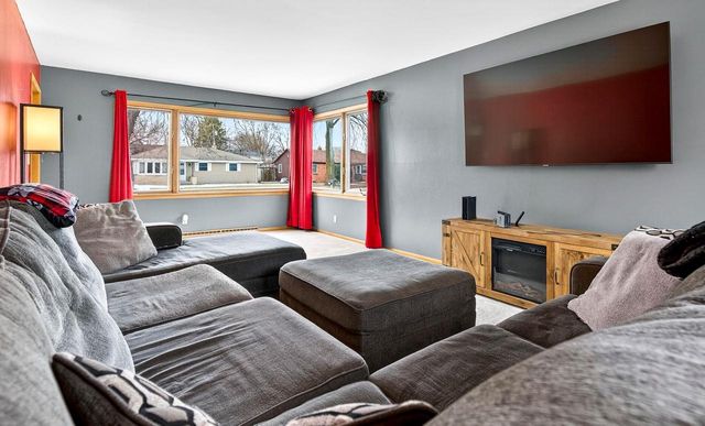 1041 SHANNON STREET, Neenah, WI 54956