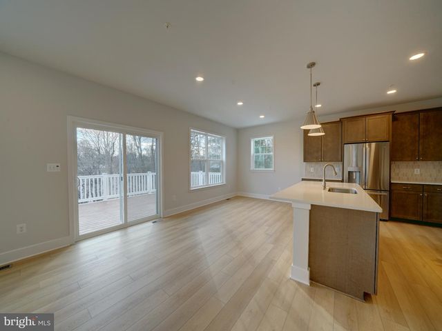 9429 FAIRVIEW AVE, Laurel, MD 20723