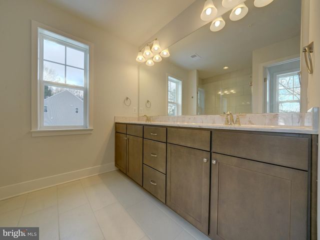 9429 FAIRVIEW AVE, Laurel, MD 20723