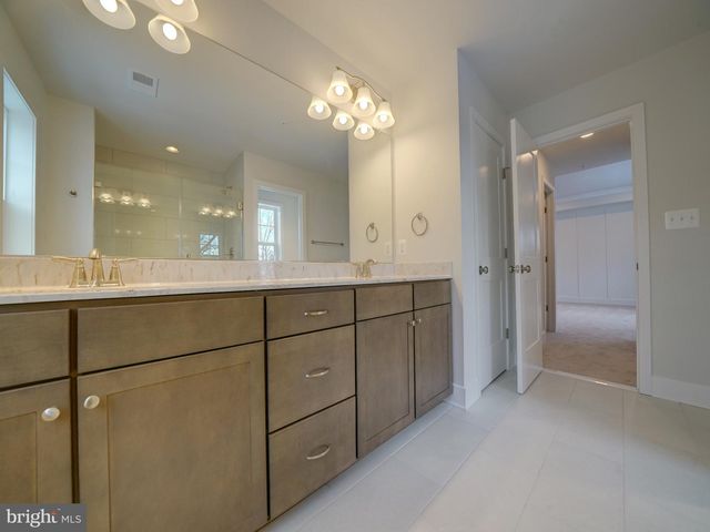 9429 FAIRVIEW AVE, Laurel, MD 20723