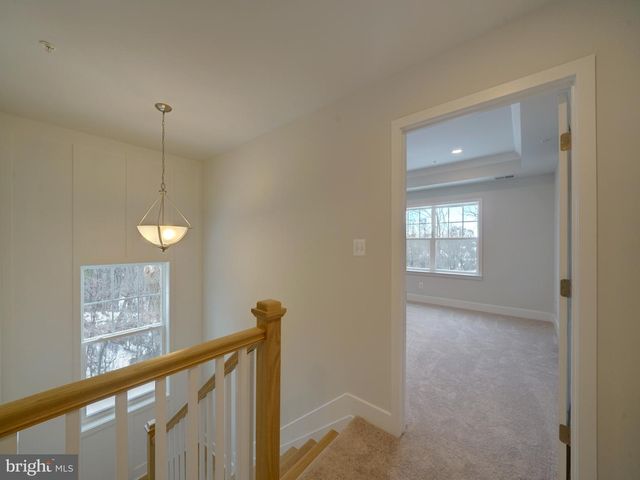 9429 FAIRVIEW AVE, Laurel, MD 20723