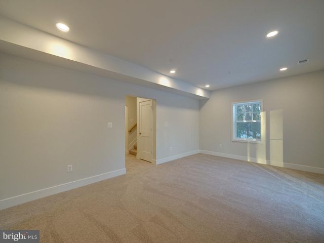 9429 FAIRVIEW AVE, Laurel, MD 20723