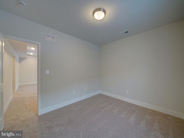 9429 FAIRVIEW AVE, Laurel, MD 20723